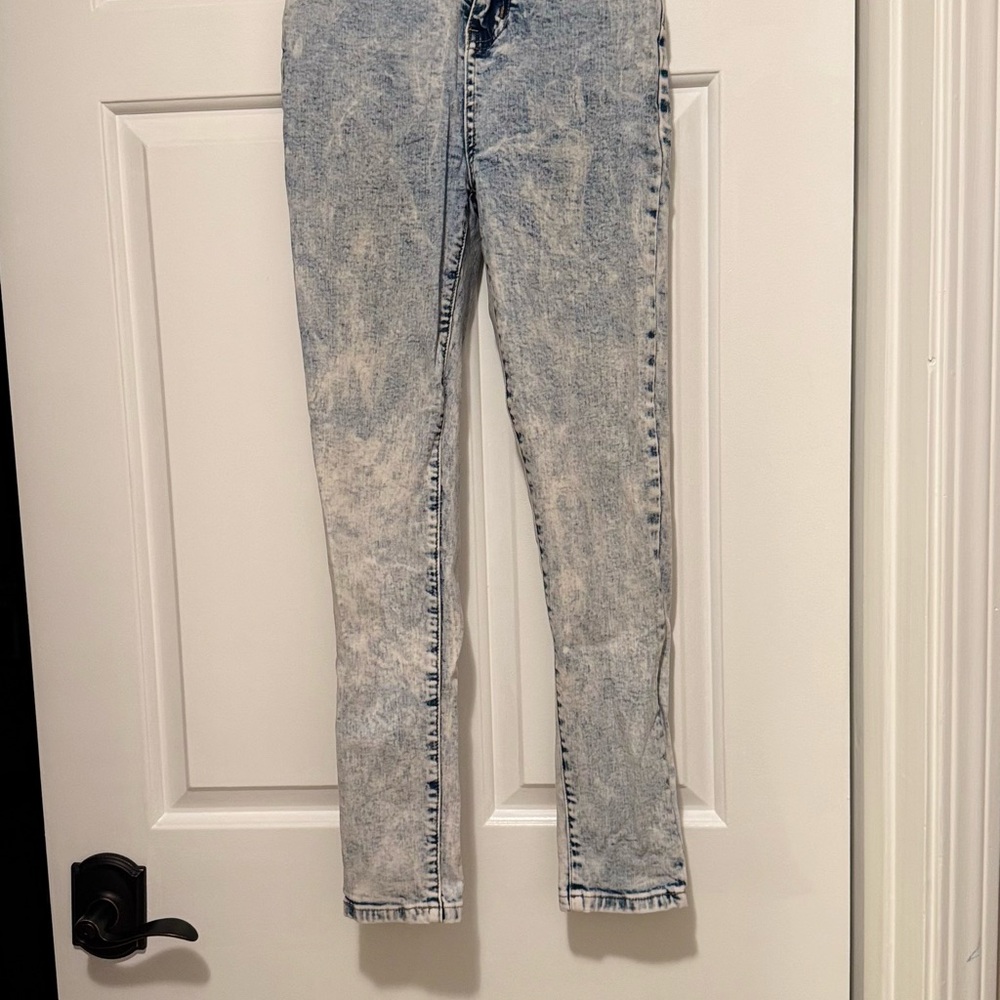 Stylish Light Blue Skinny Jeans